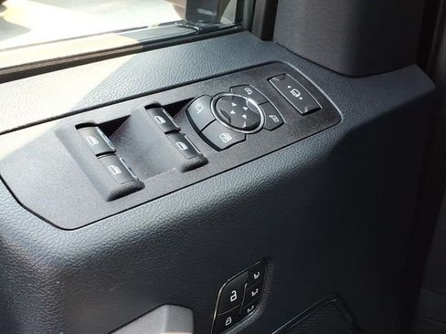 Used 2022 Ford F250 Platinum AWD/4WD image 17