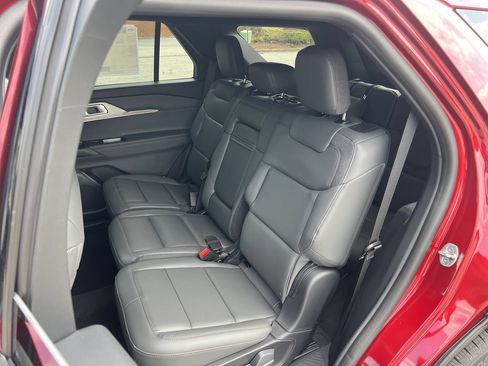 New 2027 Ford Explorer Active w/ Active Comfort Package RWD image 14