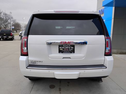Used 2016 GMC Yukon Denali w/ Open Road Package AWD/4WD image 32