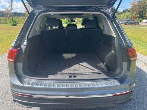 Used 2022 Volkswagen Tiguan SE AWD/4WD image 8
