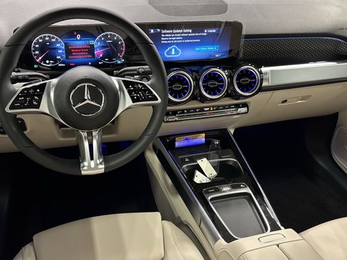 New 2026 Mercedes-Benz GLB 250 image 17