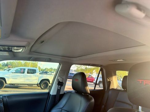 Used 2022 Toyota 4Runner TRD Off-Road Premium w/ TRD Black Wheel Package (TMS) AWD/4WD image 5