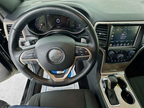 Used 2017 Jeep Grand Cherokee Laredo w/ Quick Order Package 2BE RWD image 13