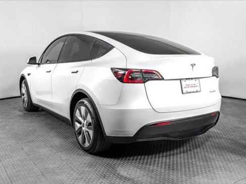 Used 2023 Tesla Model Y Long Range AWD/4WD image 4