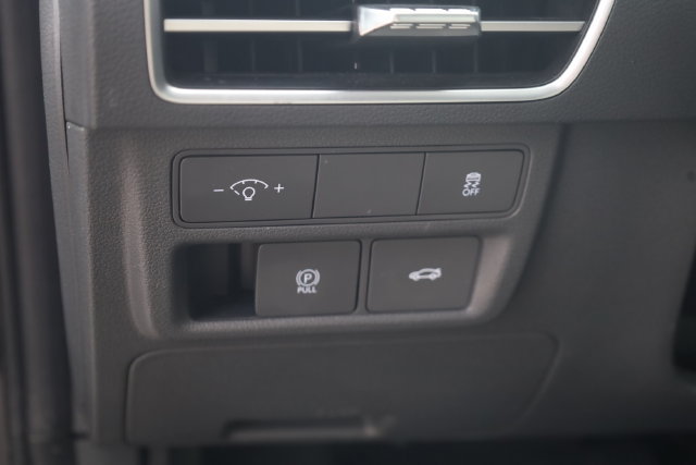 Used 2025 Hyundai Sonata SEL FWD image 9