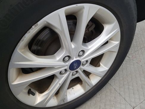 Used 2017 Ford Escape SE w/ Equipment Group 201A image 31