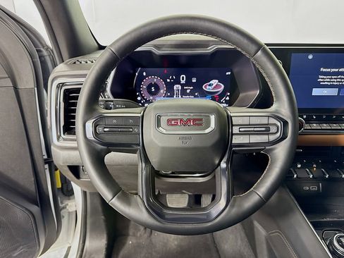 Used 2026 GMC Canyon AT4 w/ Technology Plus Package image 12