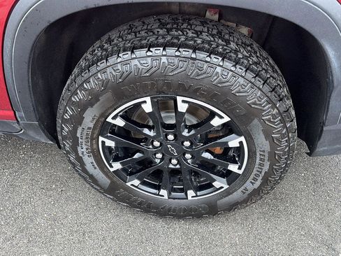 Used 2024 Chevrolet Traverse Z71 w/ Enhanced Driving Package image 11