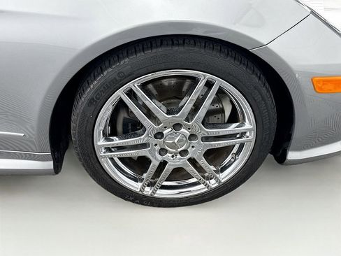 Used 2010 Mercedes-Benz E 550 Coupe image 29