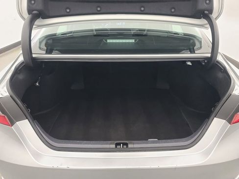 Used 2024 Toyota Camry SE image 18