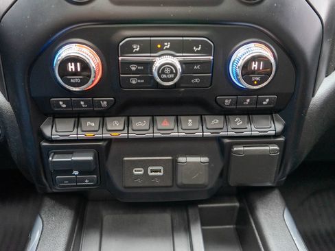 Used 2020 GMC Sierra 1500 AT4 w/ AT4 Premium Package image 28