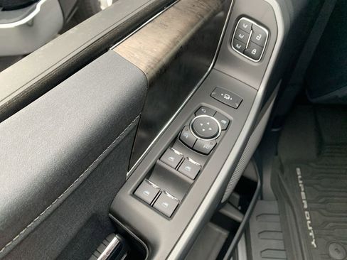 Used 2024 Ford F250 Lariat w/ Sport Appearance Package image 14