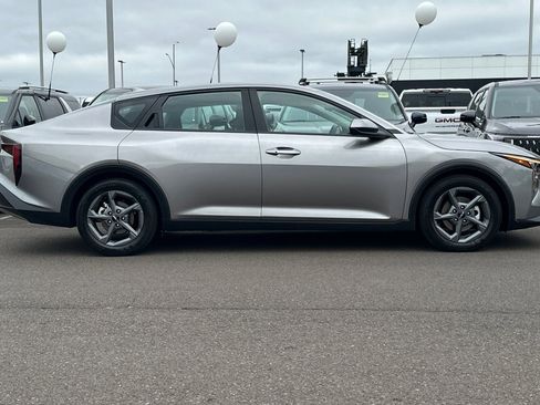 Used 2025 Kia K4 FWD image 3