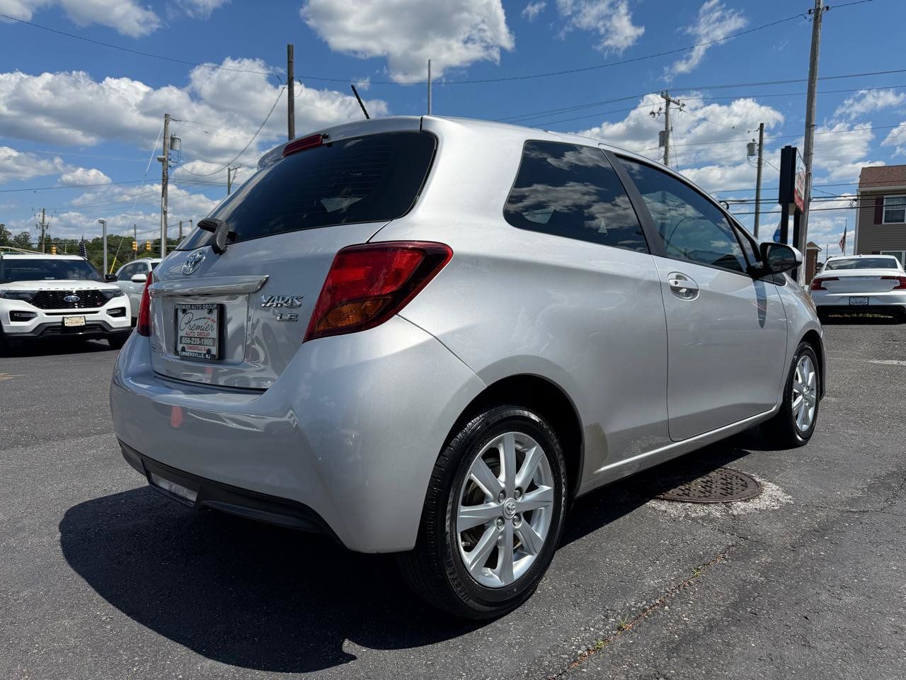 Used 2015 Toyota Yaris LE FWD image 5