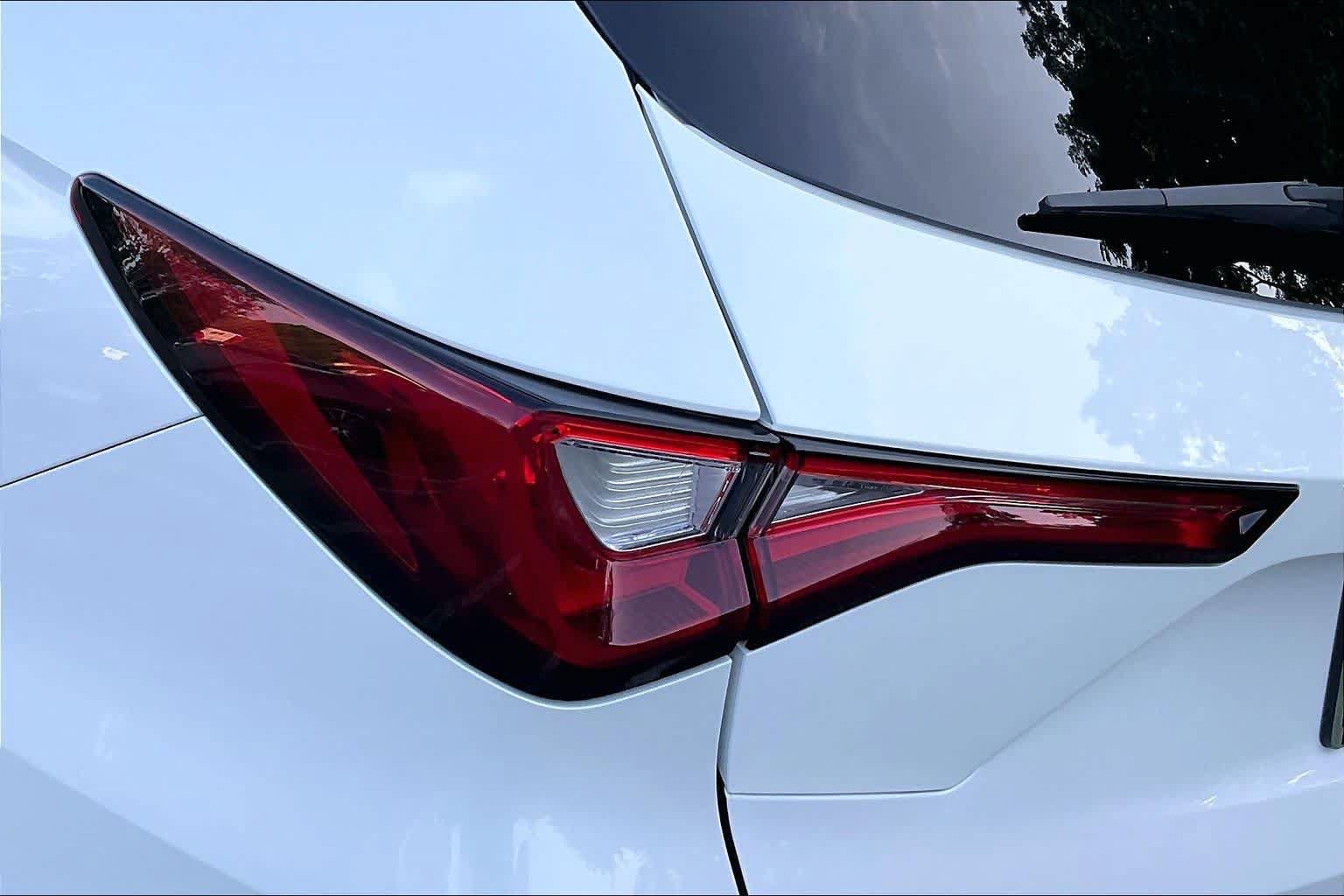 Used 2023 Acura MDX w/ Advance Package AWD/4WD image 27