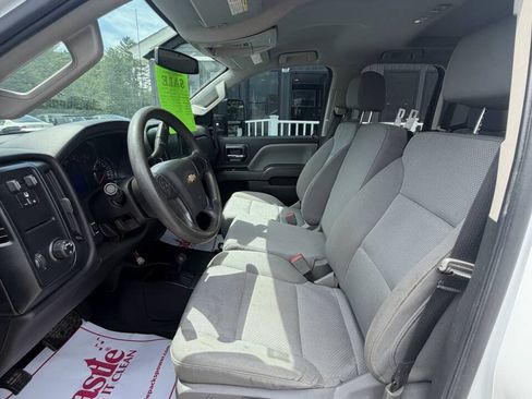 Used 2019 Chevrolet Silverado 2500 W/T AWD/4WD image 16
