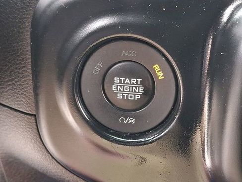 Used 2021 Jeep Gladiator Sport AWD/4WD image 30