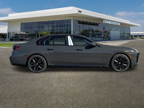 New 2026 BMW 740i w/ Executive Package image 12