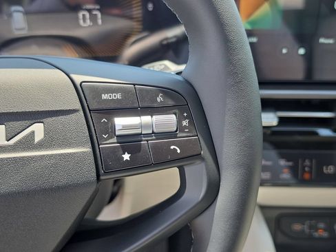 New 2026 Kia Sportage EX FWD image 31