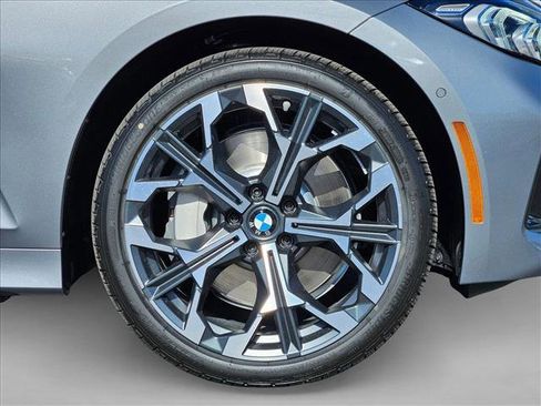 New 2026 BMW 330i Sedan image 10