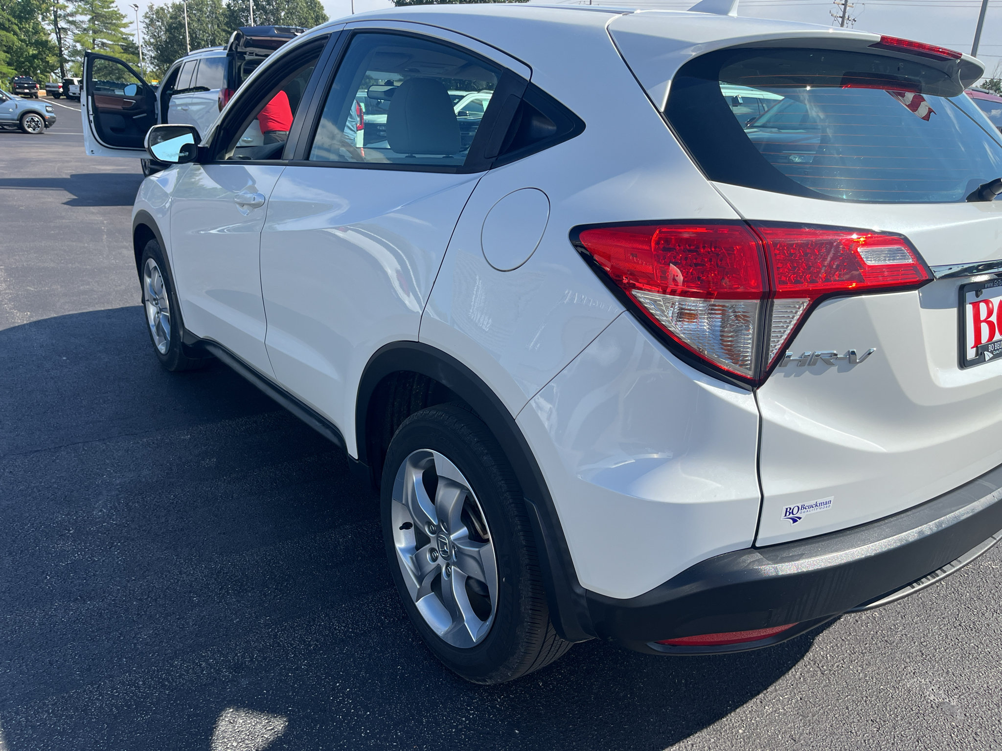 Used 2021 Honda HR-V LX image 6