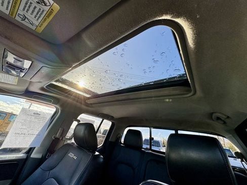 Used 2016 Nissan Frontier PRO-4X image 11