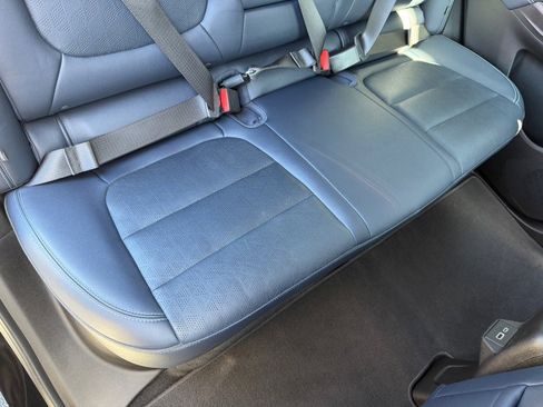 Used 2023 Chevrolet Bolt EUV LT w/ Convenience Package FWD image 38