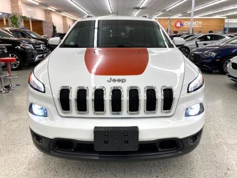 Used 2017 Jeep Cherokee Latitude w/ Cold Weather Group image 3