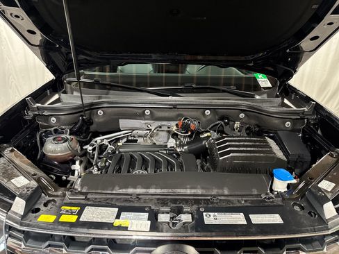 Used 2019 Volkswagen Atlas SEL R-Line AWD/4WD image 31