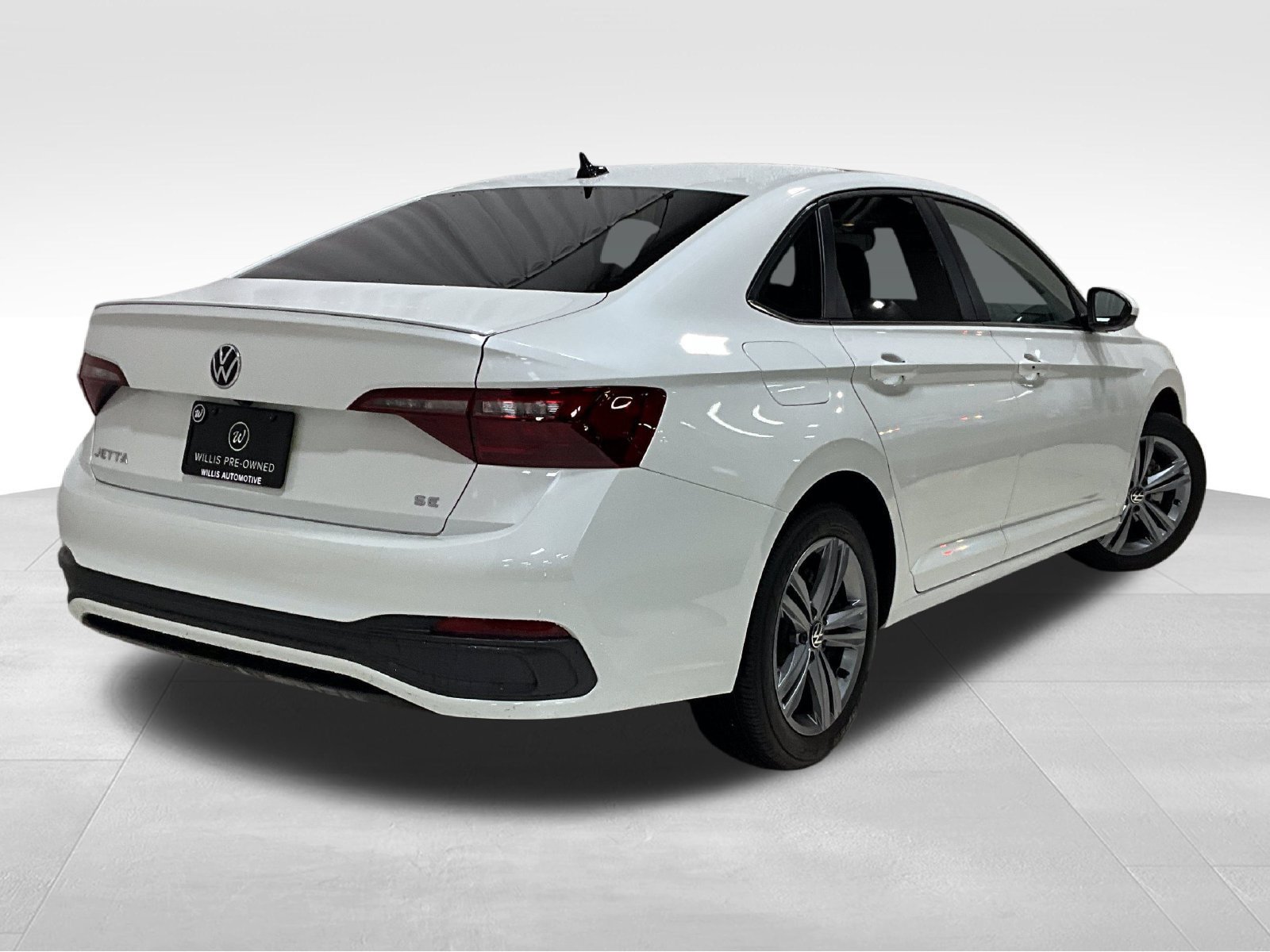Used 2023 Volkswagen Jetta SE FWD image 5