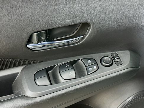 Used 2021 Nissan Kicks SV FWD image 15