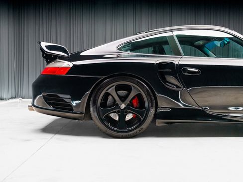 Used 2004 Porsche 911 Turbo image 30