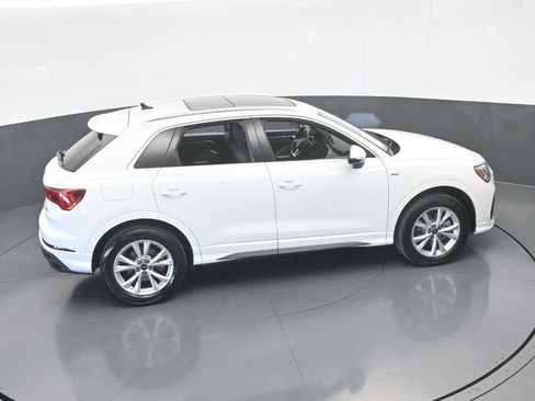 Used 2025 Audi Q3 2.0T Premium image 54