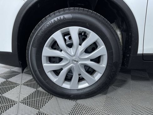 Used 2016 Nissan Rogue S AWD/4WD image 24