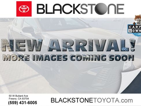 Used 2025 Toyota Camry SE FWD image 1