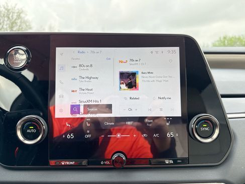 Used 2024 Lexus RX 350 FWD w/ Technology Package image 12