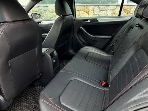 Used 2013 Volkswagen Jetta GLI Autobahn FWD image 31