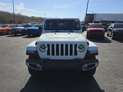 Used 2022 Jeep Wrangler Unlimited Sahara w/ LED Lighting Group image 9