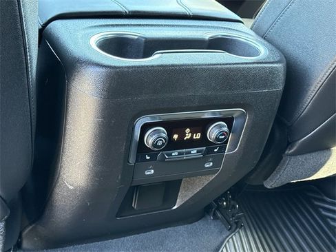 Used 2021 Chevrolet Tahoe LT w/ Luxury Package image 13