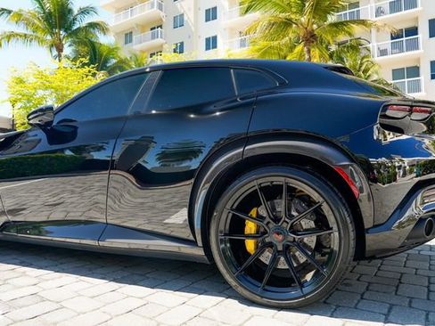 Used 2024 Ferrari Purosangue AWD/4WD image 18