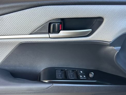 Used 2025 Toyota Camry SE FWD image 10