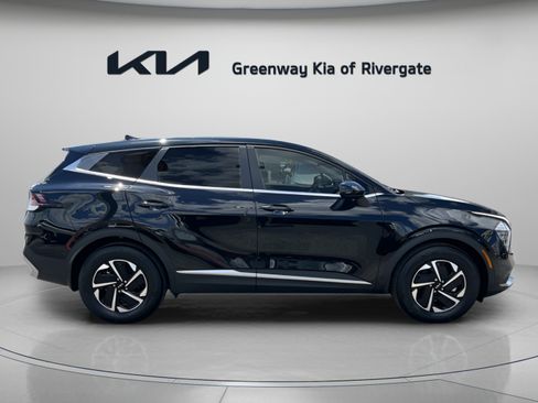 Used 2025 Kia Sportage LX FWD image 8