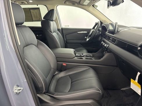Certified 2025 Honda Pilot Elite image 26