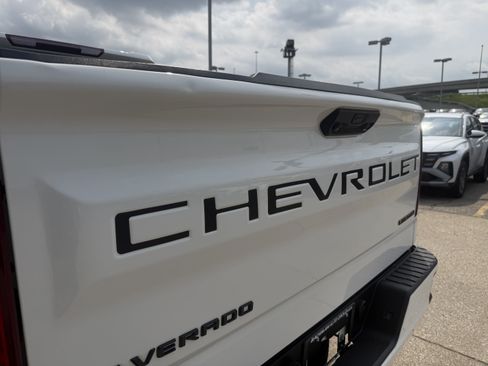 Used 2023 Chevrolet Silverado 1500 Custom w/ LPO, Dark Essentials Package AWD/4WD image 8