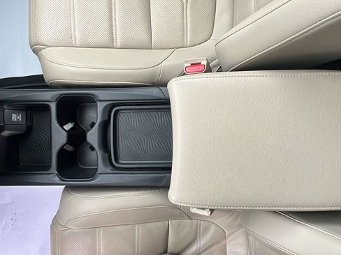Certified 2018 Honda CR-V Touring image 25
