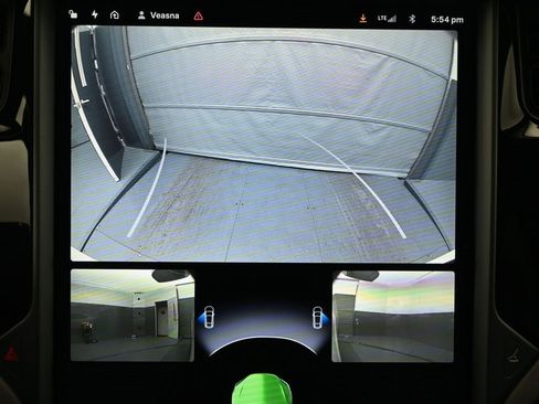 Used 2018 Tesla Model X 75D image 15