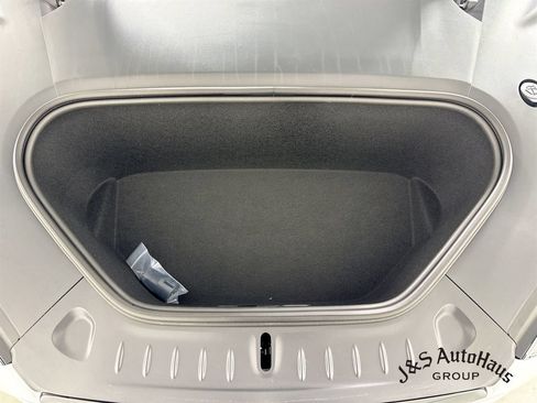 Used 2026 Tesla Model S AWD/4WD image 38