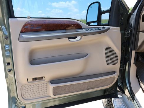 Used 2000 Ford Excursion Limited AWD/4WD image 30
