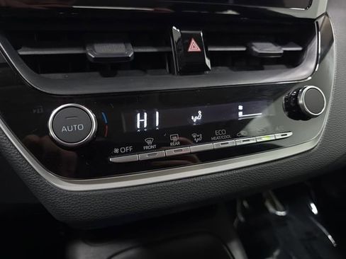 Certified 2025 Toyota Corolla LE image 20