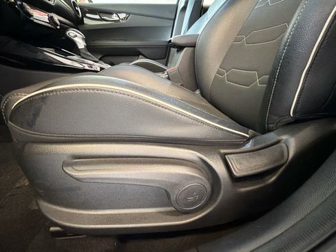 Used 2023 Kia Forte GT-Line w/ GT-Line Premium Package FWD image 16